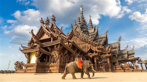 Der Romyen Tempel: Eine Reise in die Geschichte und Mystik von Rayong